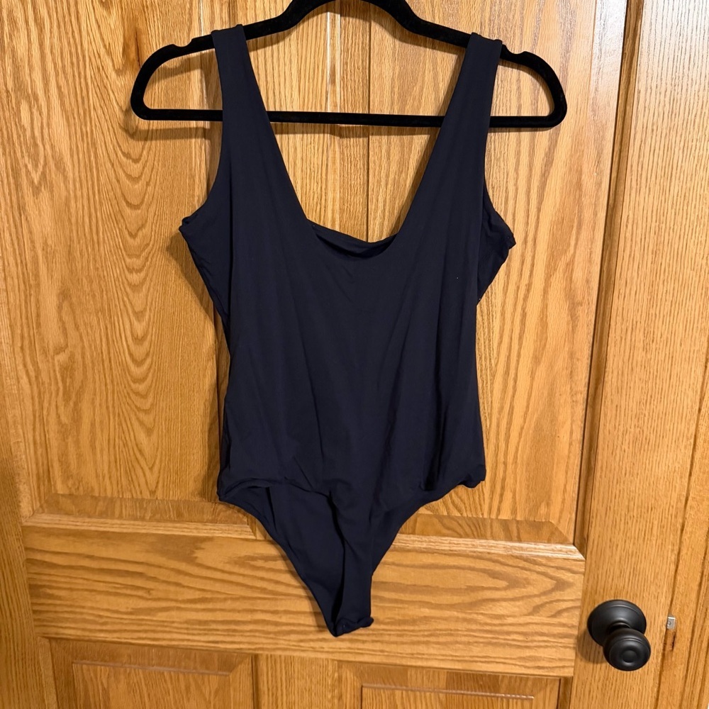 Elegant Black Bodysuit for Women, Pumiey - Picture 3 of 3